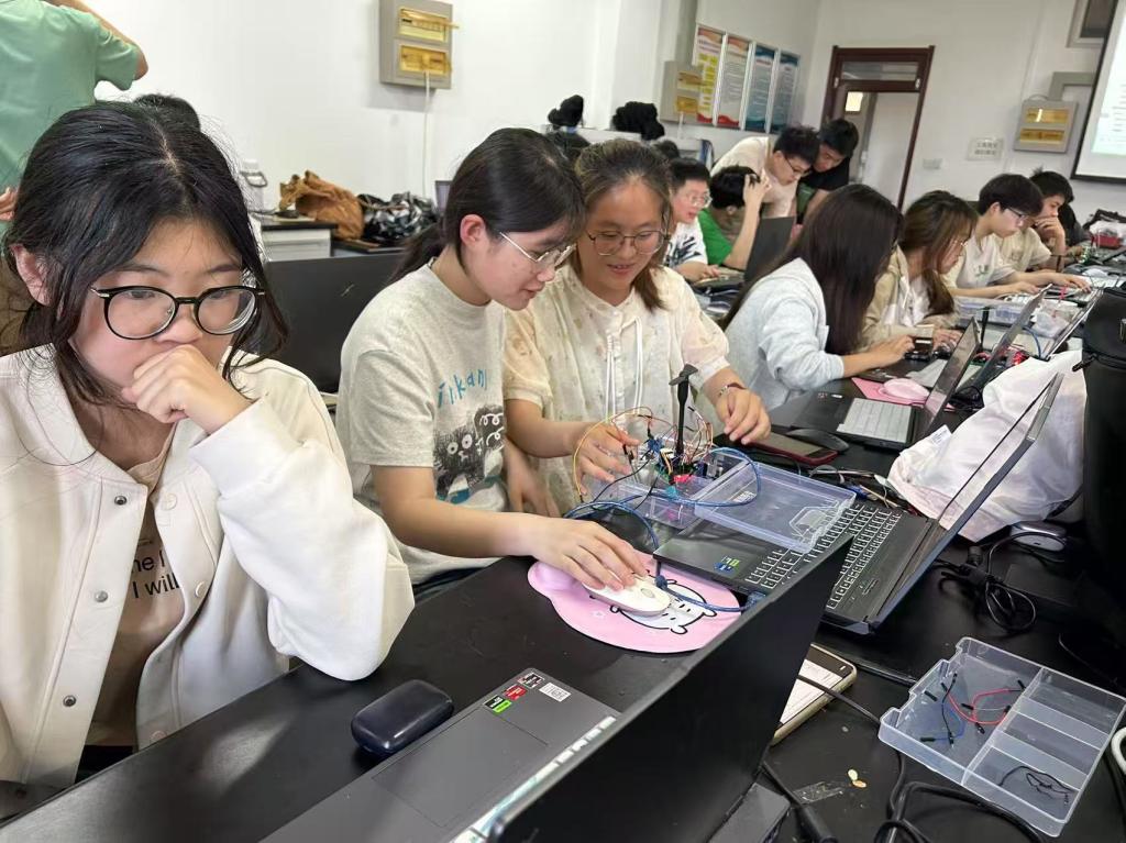 手机版BBIN下载